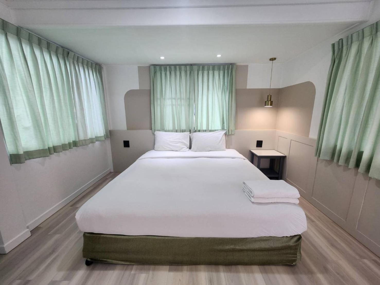 Seatel Phuket Beach Hotel Patong